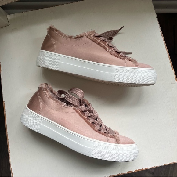 Pink Steve Madden Sneakers Size 7 - Picture 2 of 7